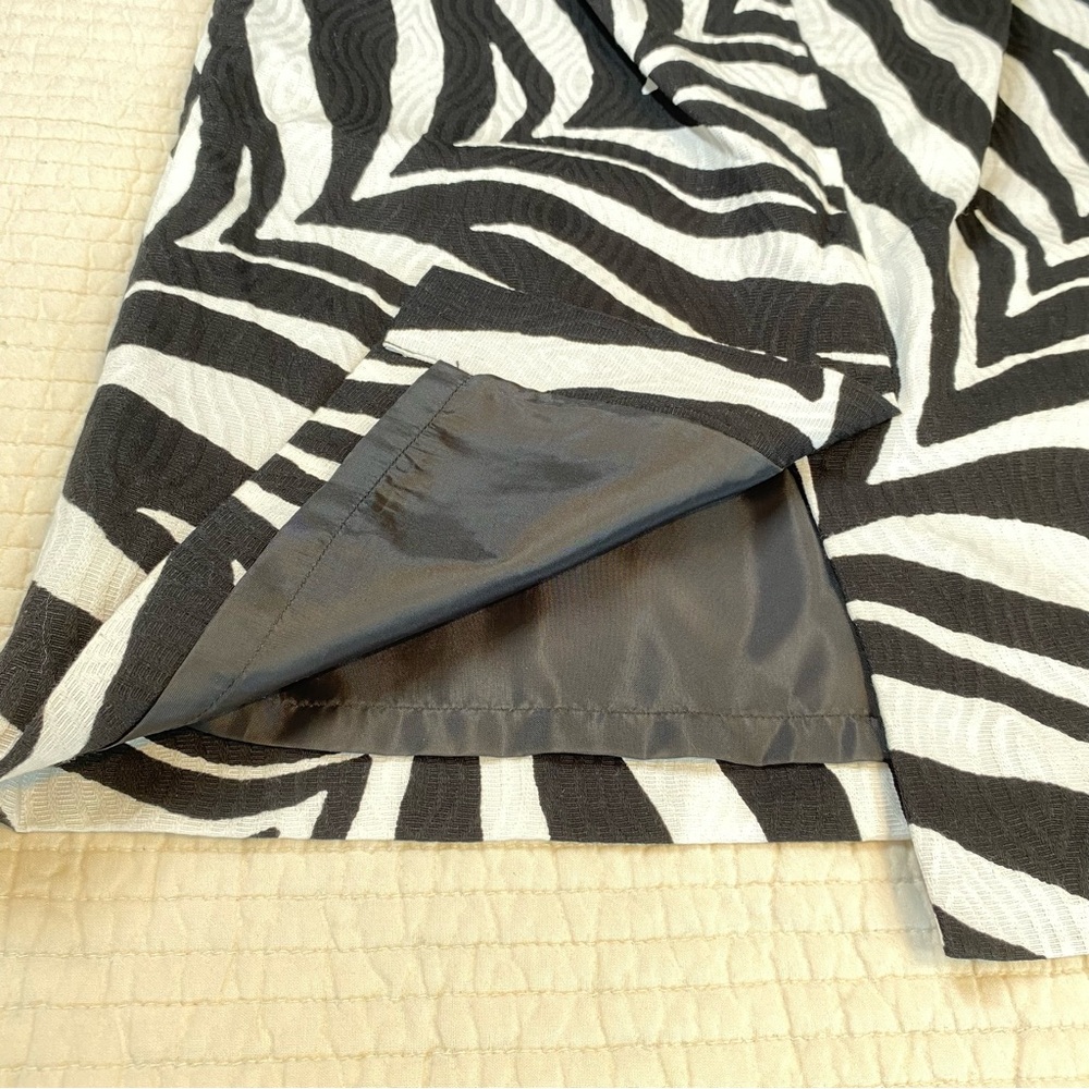 Talbots Petite Zebra Print Pencil Cotton Skirt Size 8P Lined Vent Knee Length - Picture 9 of 13